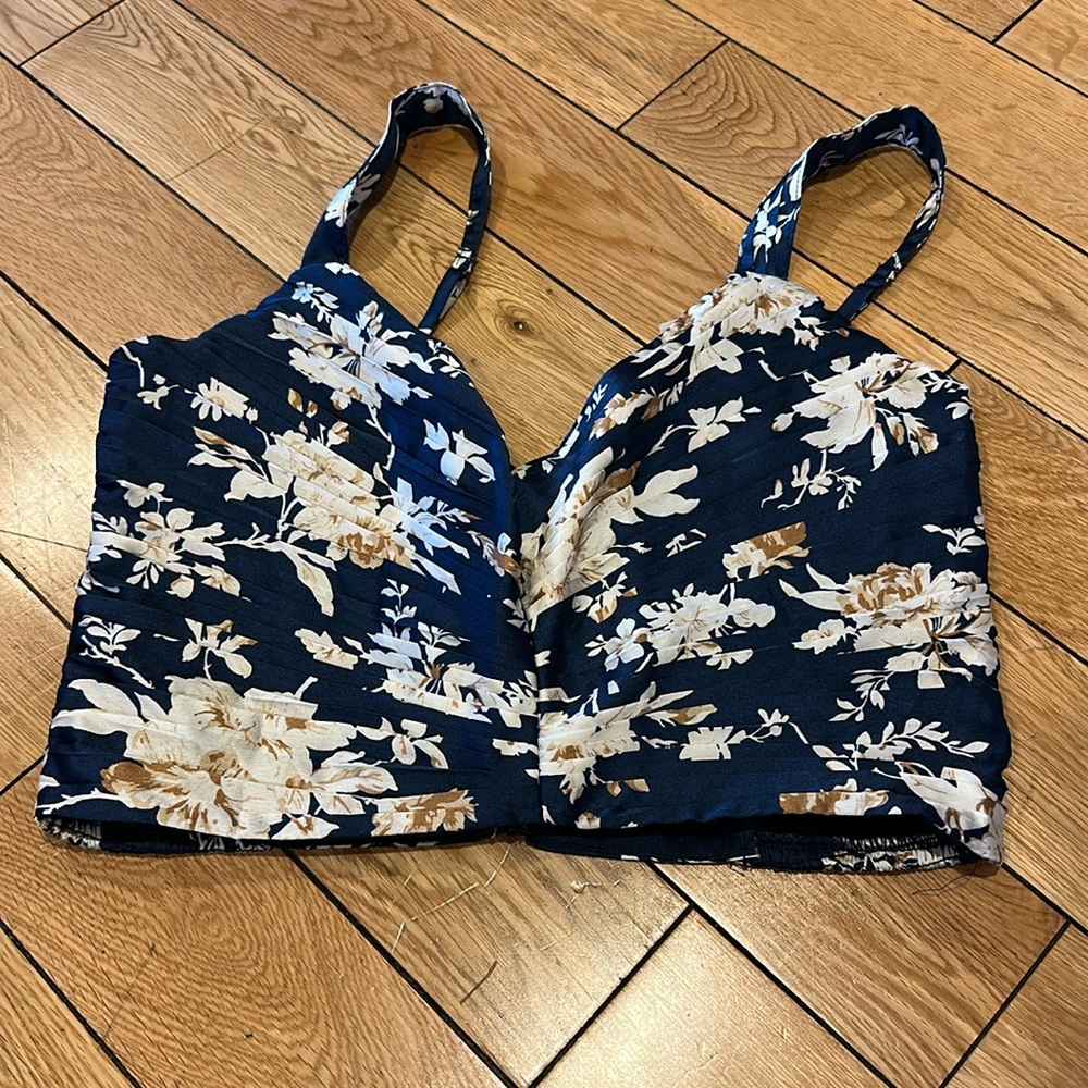 NWT Abercrombie & Fitch Crop Top